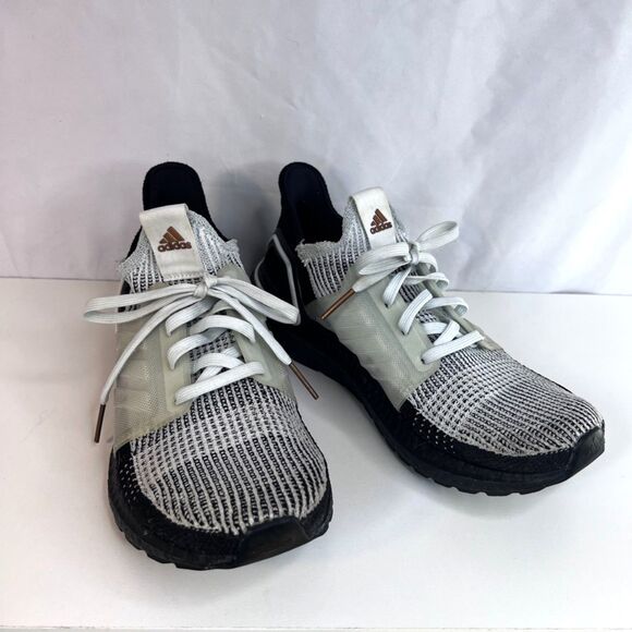 Adidas Ultra Boost 19 Sneakers Lace Up Women's Size 8 Comfort Running Shoe - Picture 1 of 10